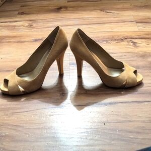 Tan Suede 8.5 Nine West Heels